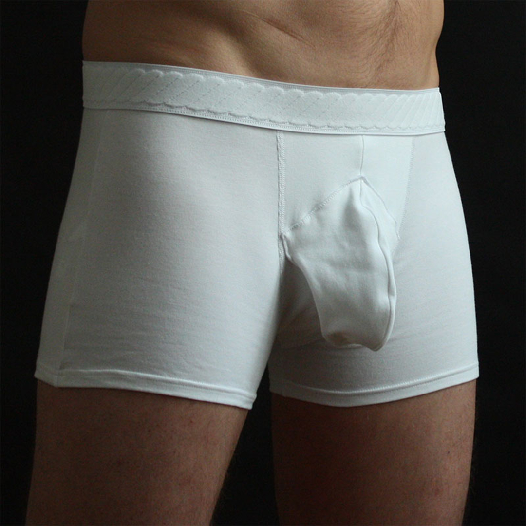 Boxer with opening and cover flaps, portholes